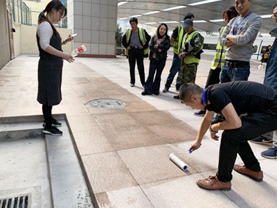 青島捷立為濟南火車站提供石材抗污翻新服務(wù)